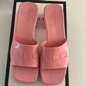 Gucci Wild Pink a rubber sandal